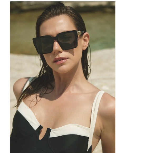 For Art’s Sake - Castle Sunglasses in Black w/ Case - Never Worn - Picture 7 of 15